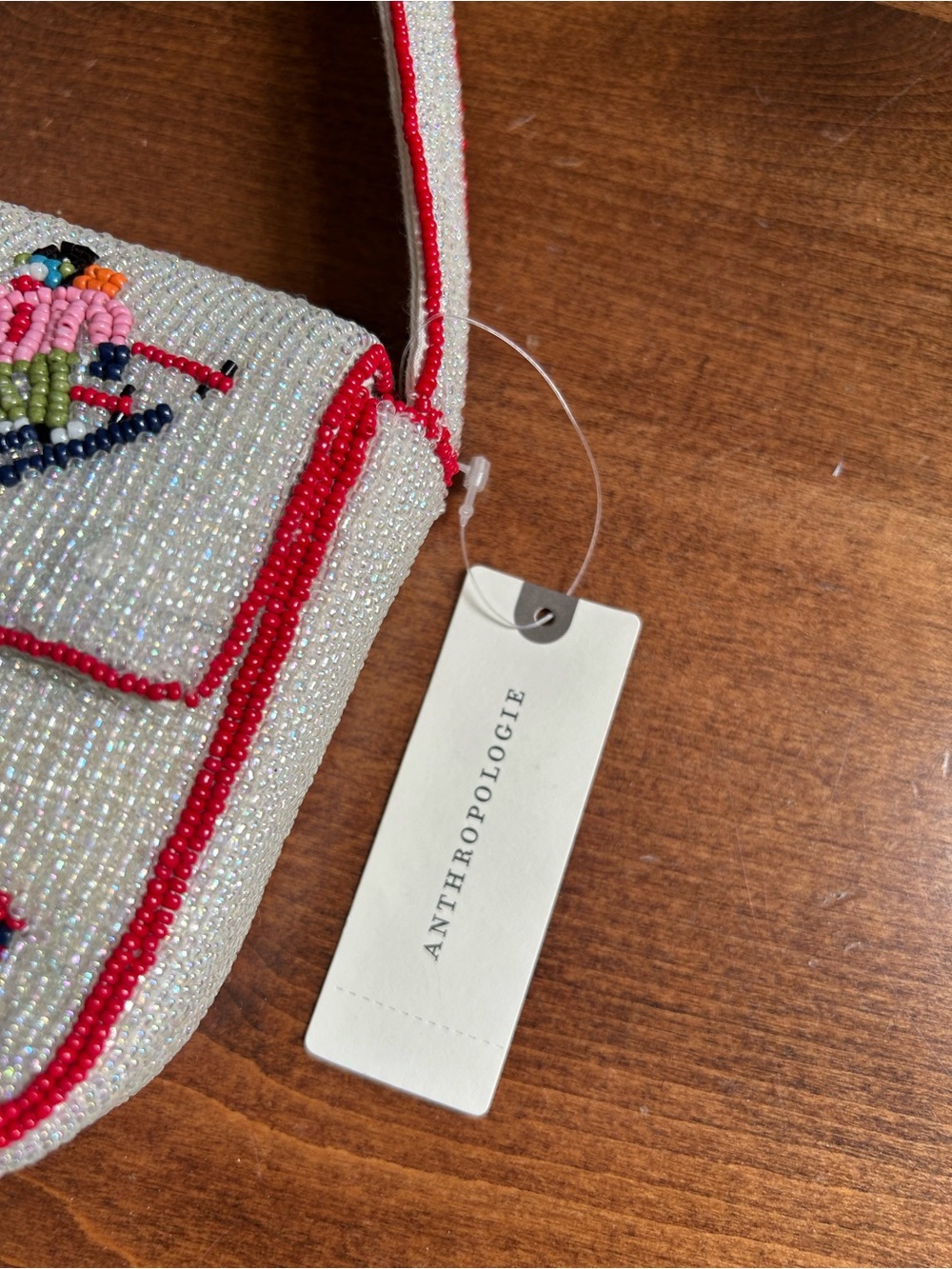 NWT Anthropologie First Edition Fiona White Beaded Ski Motif Bag with Red Trim. - Picture 5 of 13